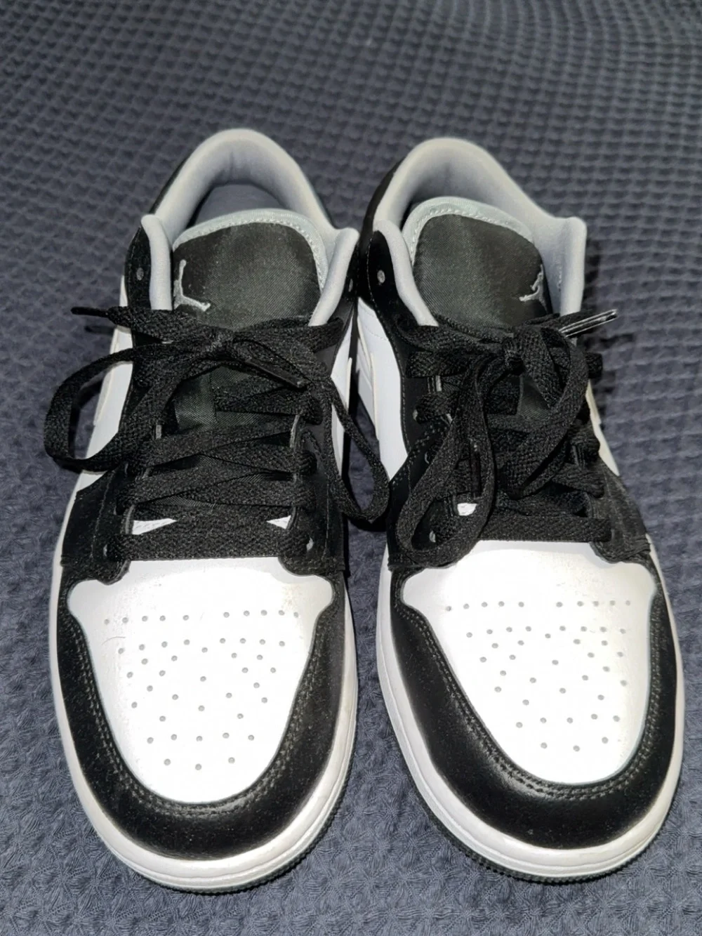 Nike Black, White & Gray Low-Top Athletic Sneakers